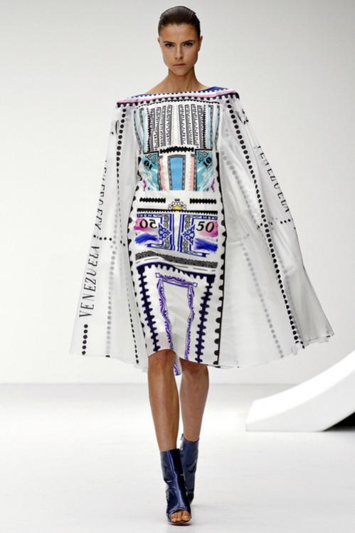 Name:  Mary-Katrantzou-SS13-Look-14.jpg
Views: 381
Size:  38.1 KB