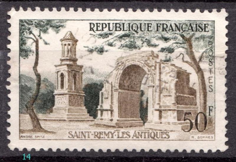 Name:  Saint Remy Les Antiques.jpg
Views: 687
Size:  85.9 KB