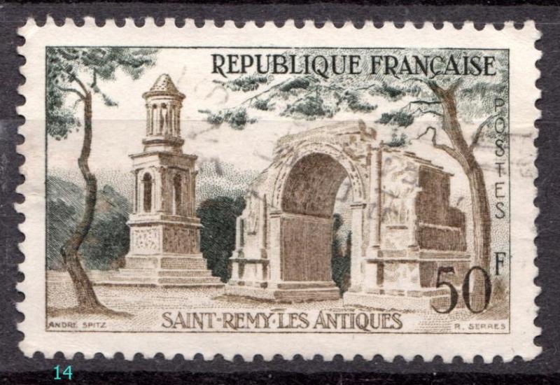 Name:  Saint Remy Les Antiques.jpg
Views: 688
Size:  85.9 KB