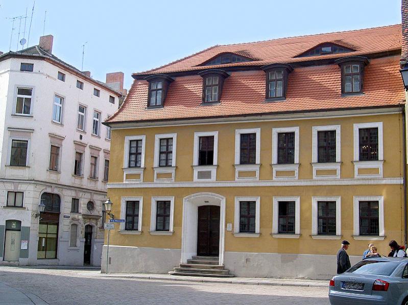 Name:  nhà của Handel ở Halle -!- 800px-Halle_an_der_Saale_Haendelhaus.jpg
Views: 242
Size:  91.5 KB