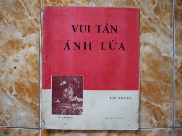 Name:  vui tàn ánh lửa.JPG
Views: 4332
Size:  174.4 KB