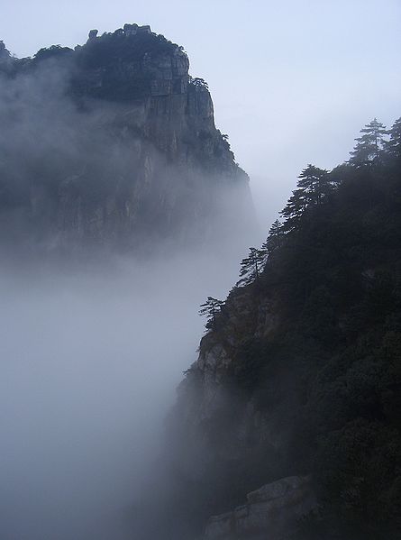 Name:  445px-Mount_Lushan_-_fog.jpg
Views: 2052
Size:  21.0 KB