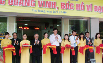 Name:  tang bang khen tl.jpg
Views: 397
Size:  29.2 KB