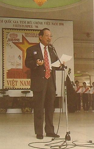 Name:  DSC09461 - making speech.jpg
Views: 232
Size:  31.9 KB